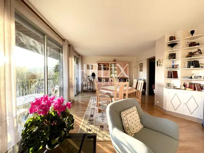 Appartement traversant 5 pièces 122,10 M², balcon 15,80 M2, parking, piscine Le Pecq 8' RER A