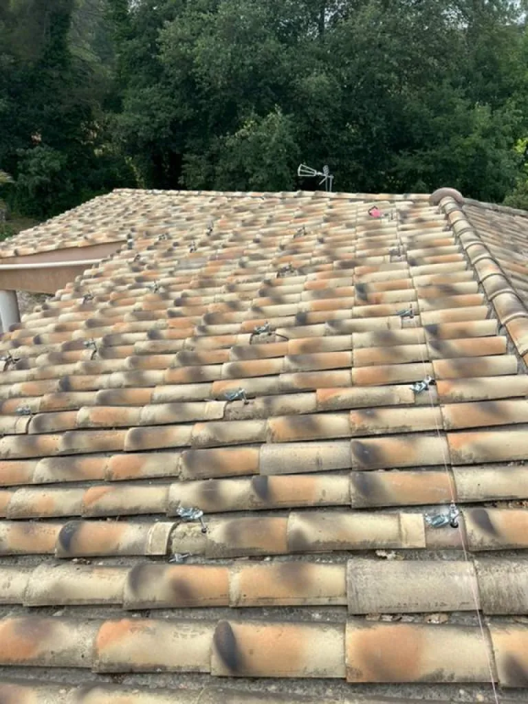 Pose de 18 panneaux solaires Dmegc 500W en biverre dès 15 990€