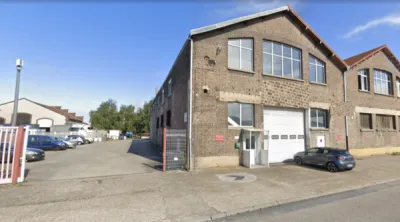 LE HAVRE - EXCLUSIVITE BÂTIMENT DE 1 081 m² A USAGE D'ENTREPÔT/ D'ATELIER ET BUREAU