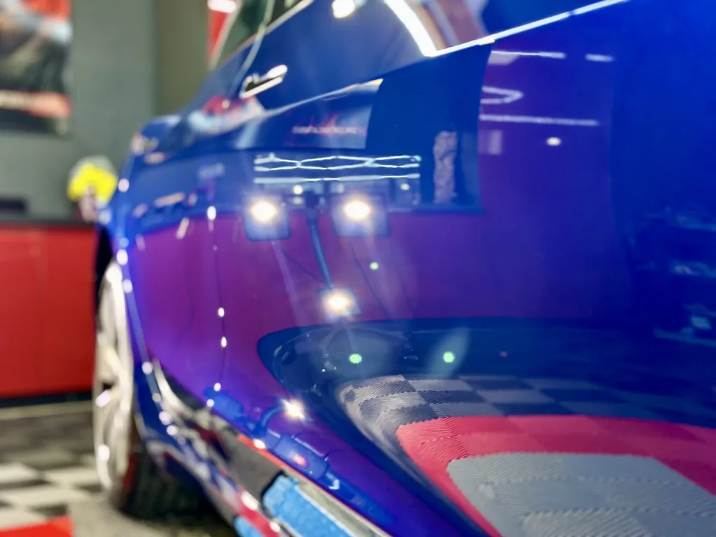 Detailing auto lyon traitement céramique à côté de lyon spécialiste Tesla