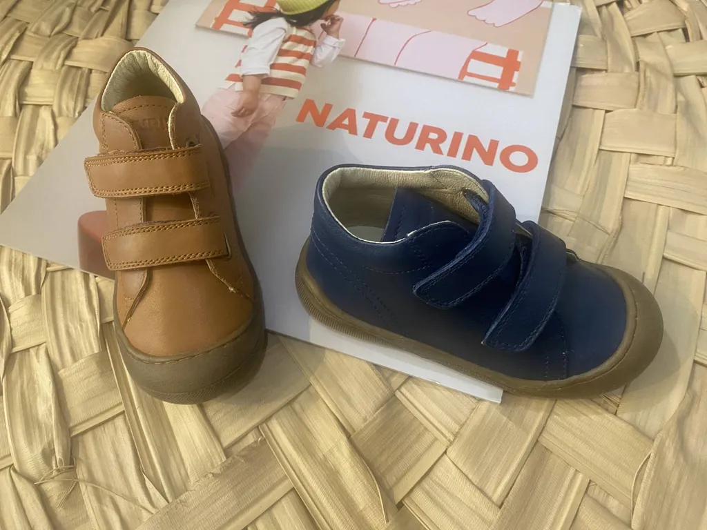 chaussure Naturino pour garçons près de Montussan