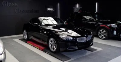 Pose du traitement céramique Gtechniq Crystal Serum Ultra sur une BMW Z4 neuve.