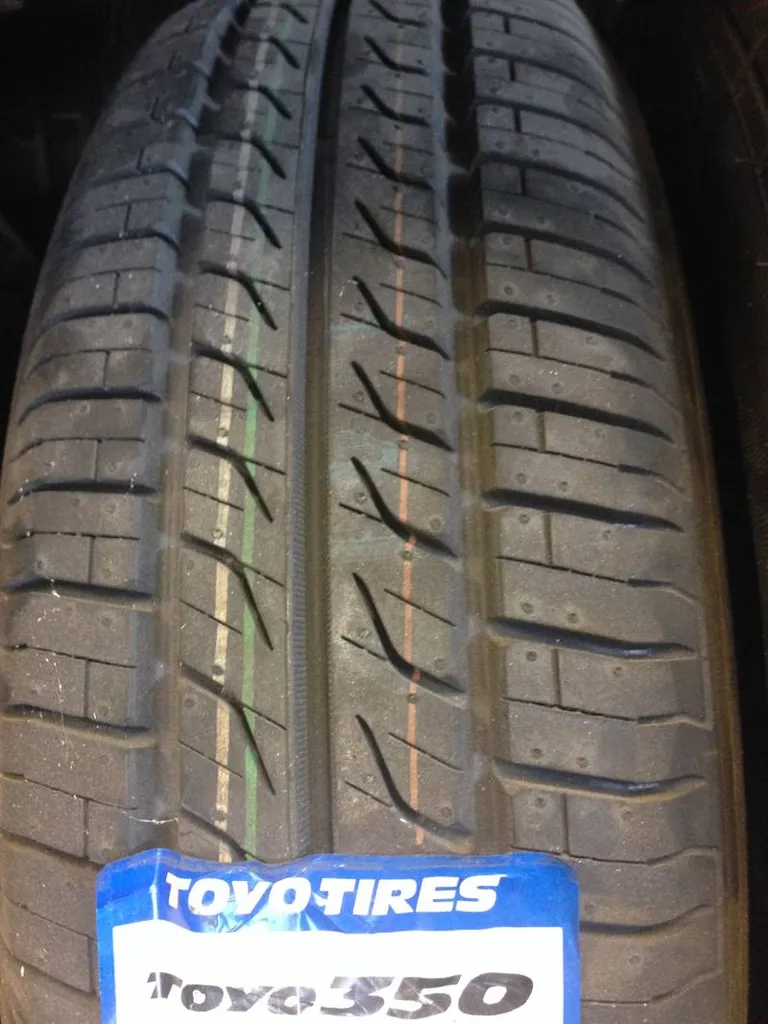 Pneu Toyo 350 en 14 pouces