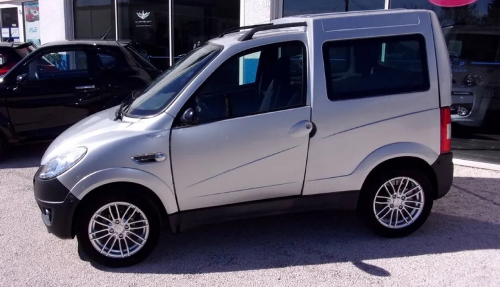 Vente voiture sans permis occasion UTILITAIRE  LIGIER OPTIMAX DCI  près de Toulon