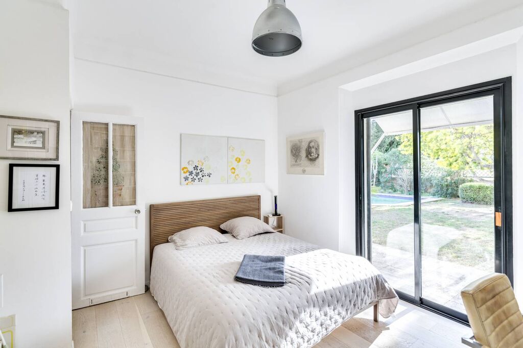 Vente villa de plain-pied Cassis  avec piscine et parkings dans lotissement sécurisé