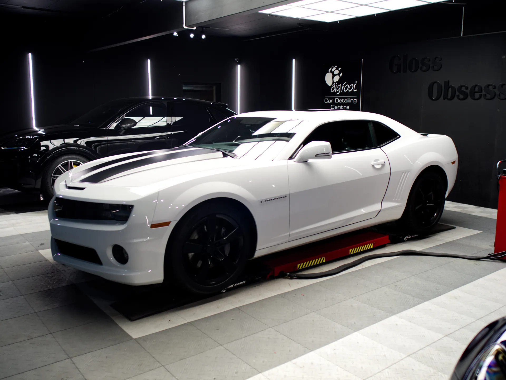 Chevrolet Camaro blanche après polissage Stage 2 à Vannes