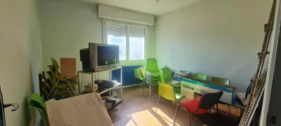 cherche grand local commercial pour commerce