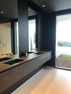 Salle de bain haut de gamme avec marbre à Lyon