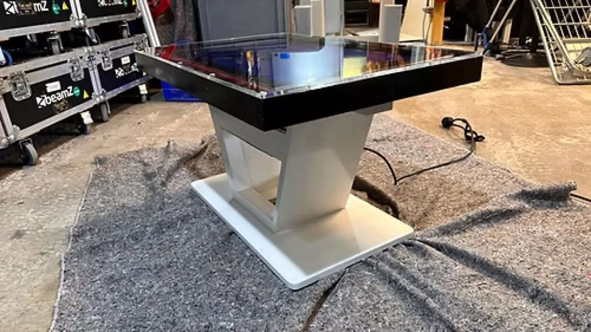 ECRAN TABLE INTEGRE 32