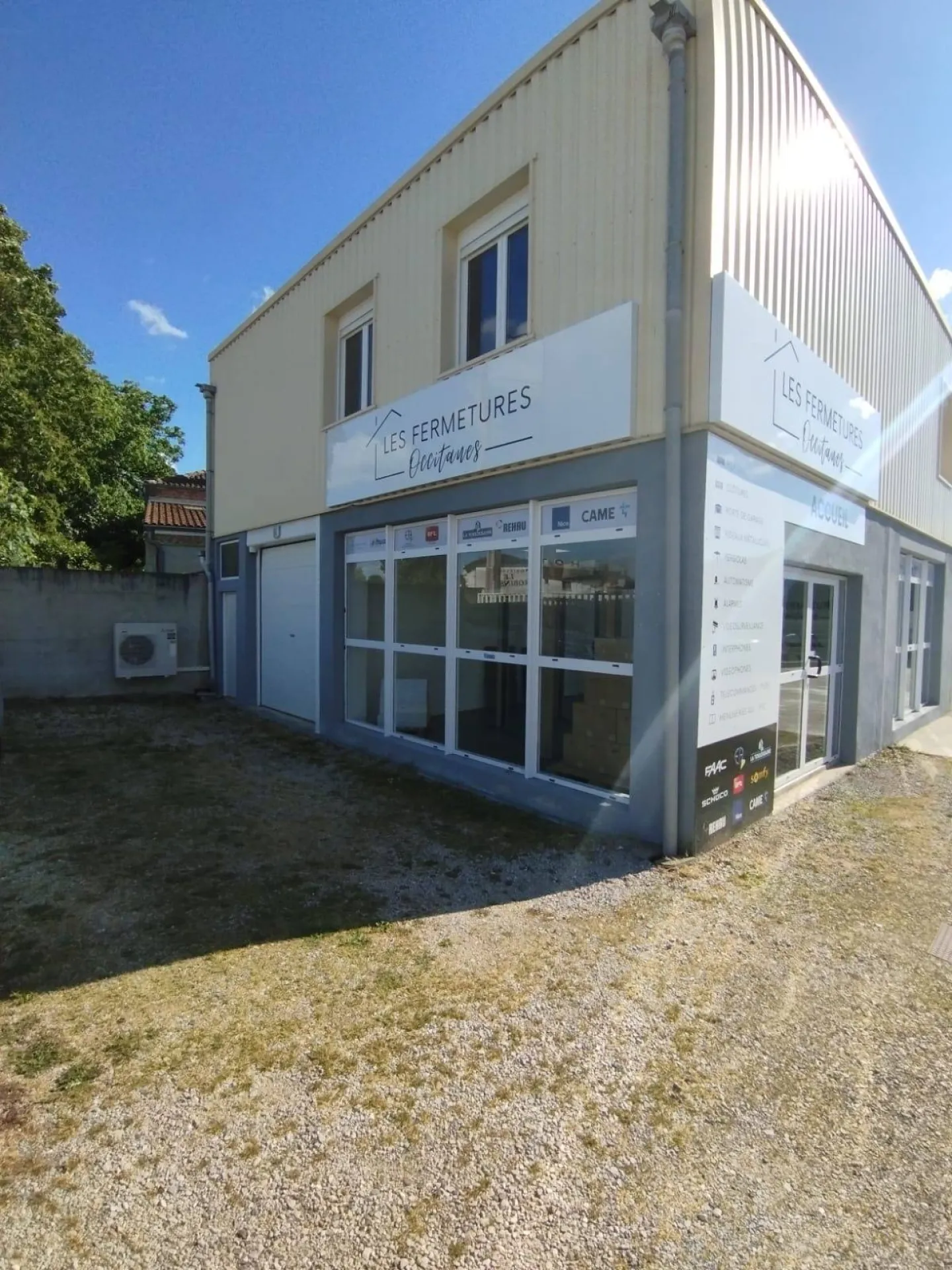 enseigne lumineuse exterieure vernet