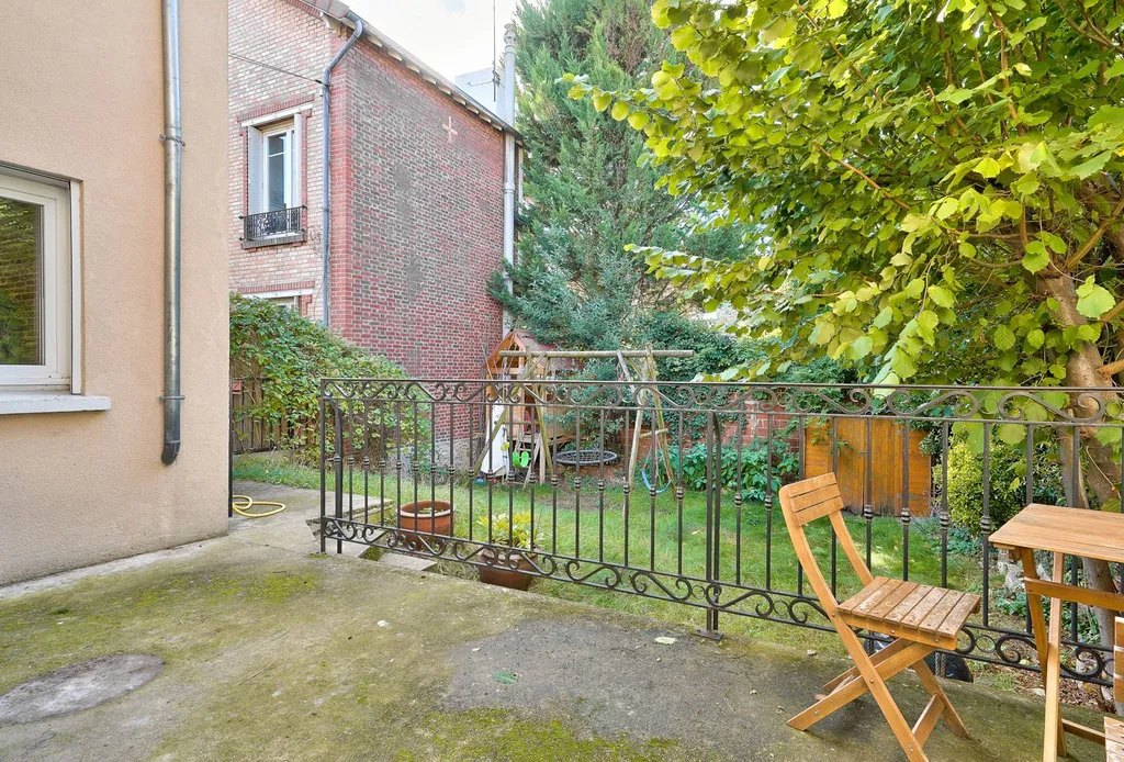 A vendre maison individuelle à la gare des Vallées 92700