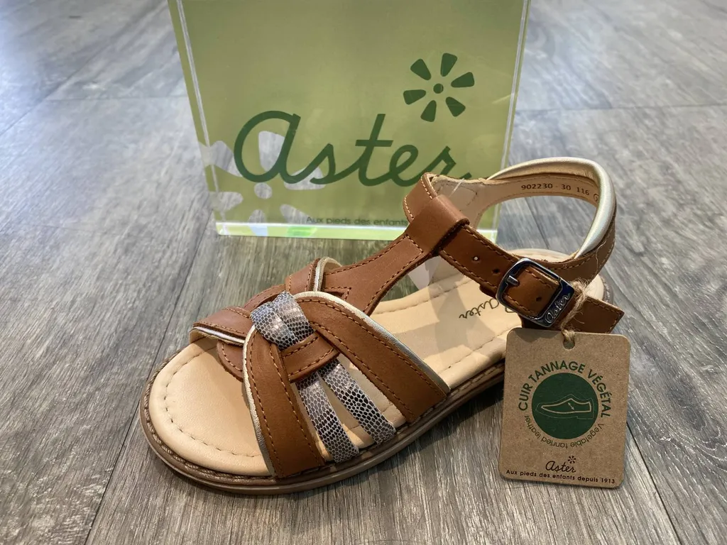 sandale pour fille avec  boucle près de Saint André de Cubzac