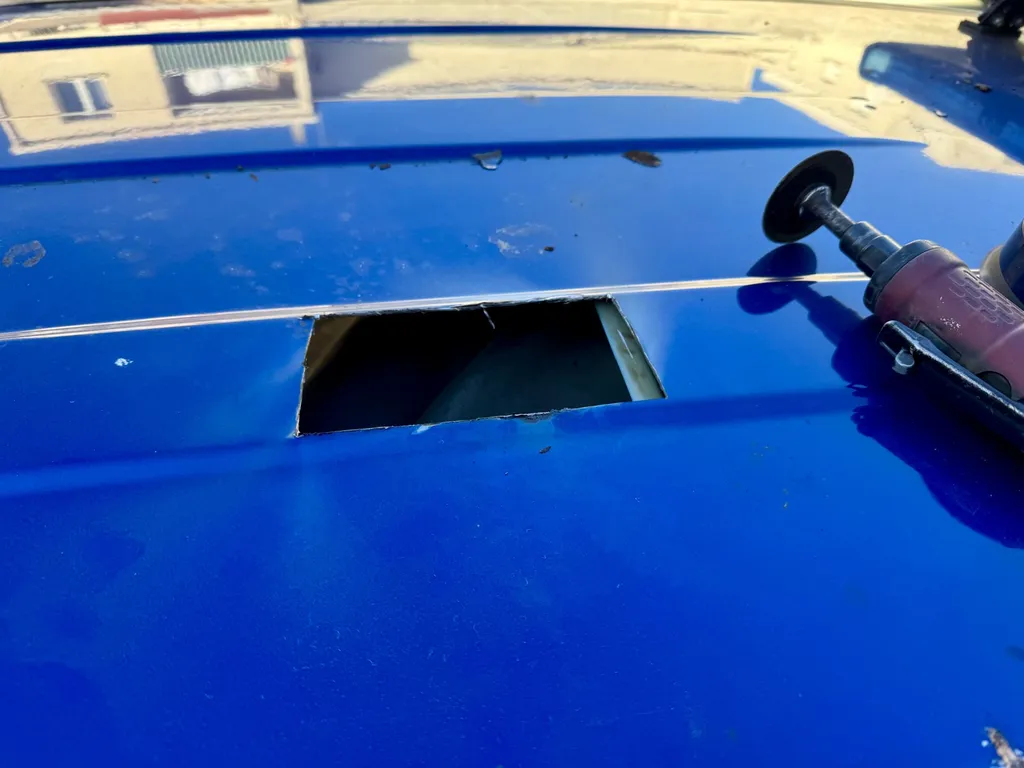réparation carrosserie suite à de la rouille perforante sur un Ford Ranger à Carnoux proche de la Ciotat et de Marseille