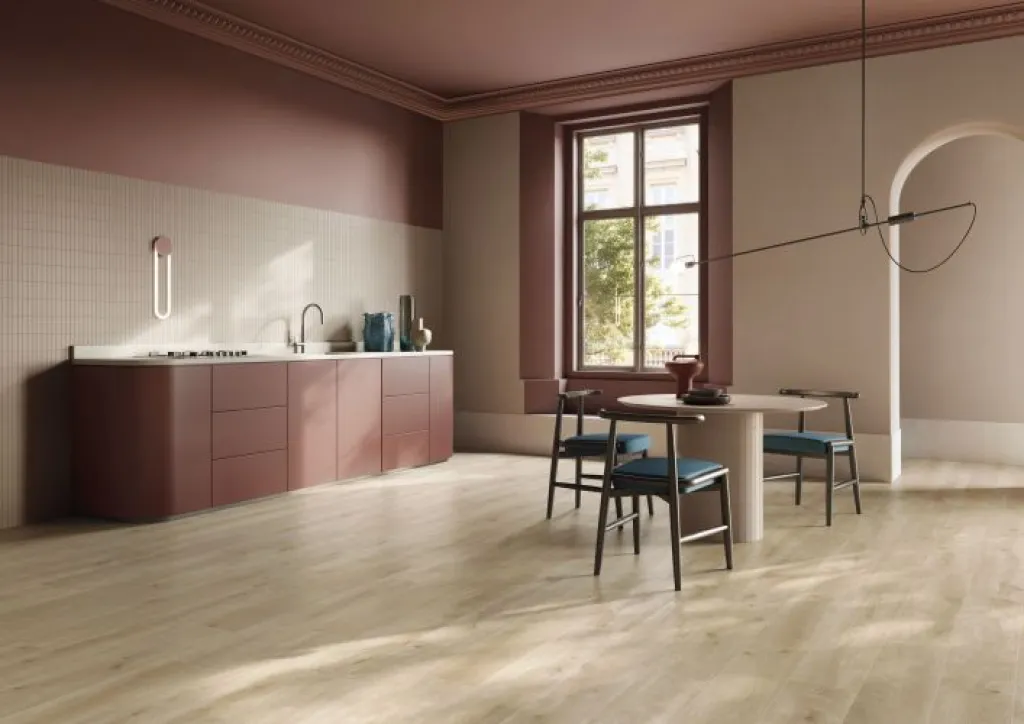 Optez pour un sol effet bois dans votre intérieur à Dieppe : un mariage parfait entre esthétisme et durabilité.