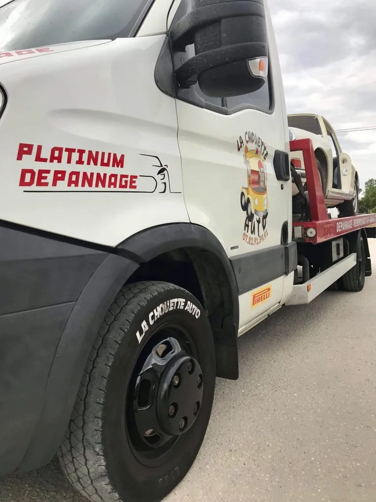 Transport de véhicule avec dépanneuse sur Marseille et ses alentours avec Platinum Carrosserie