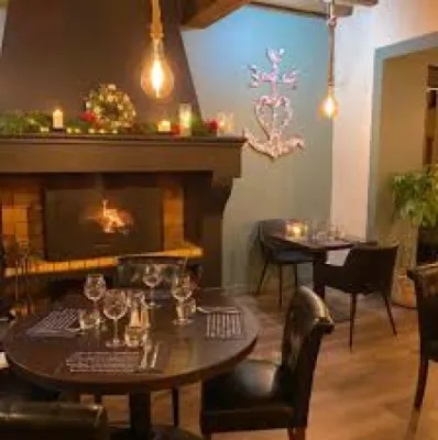 Restaurant, ferme‑auberge, table d’hôtes, cuisine française / méditerranéenne Saint‑Laurent‑d’Aigouze (Gard, Occitanie) Restaurant Le Griffou (anciennement Auberge du Griffou)