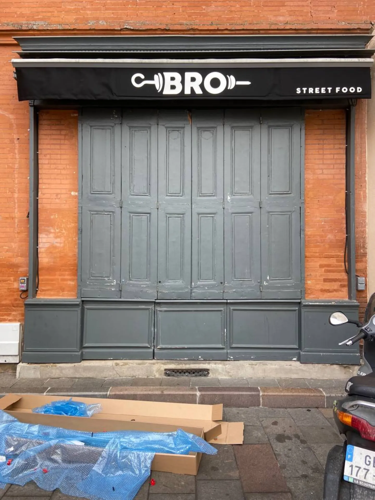exemple de devanture de restaurant toulouse