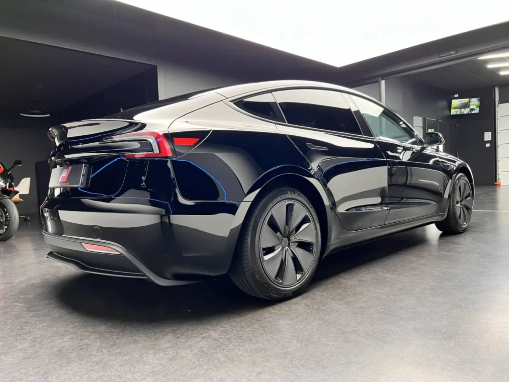 TESLA MODEL 3 HIGHLAND NOIR UNI - PROTECTION CARROSSERIE - DOUAI 59
