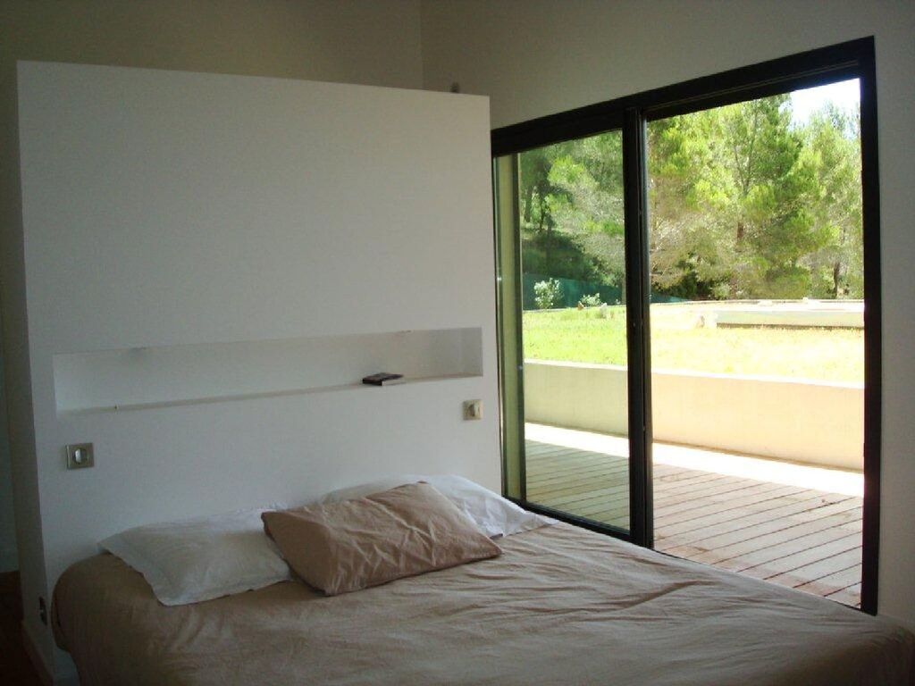 A VENDRE 5 Bandol 300m² habitables sur 5000m², dans quartier résidentiel, avec vue mer