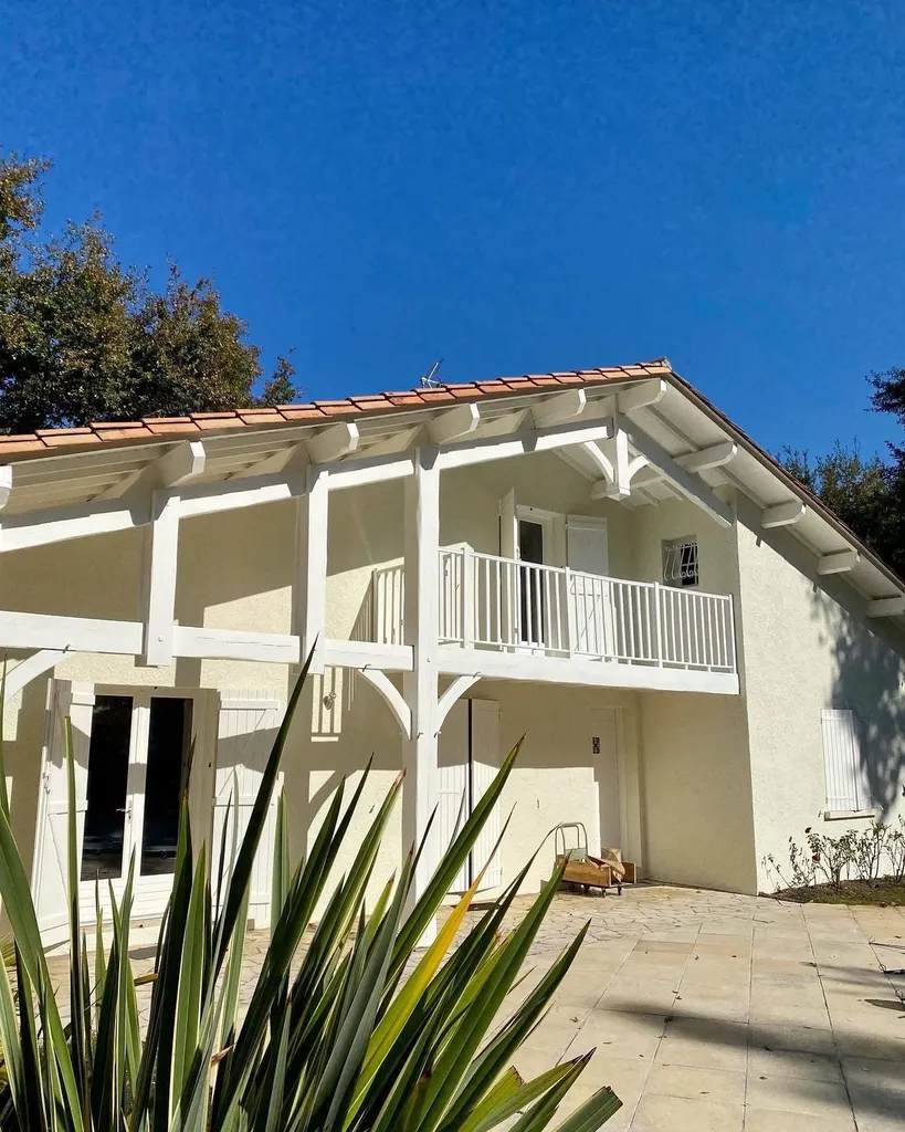 Piarulli peinture et décoration : Trois générations de savoir-faire pour vos travaux intérieures et extérieurs autour de bordeaux