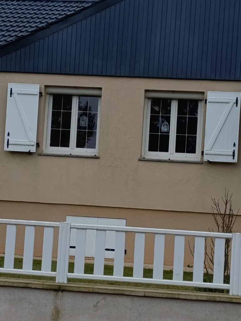 Volets roulants teinte beige à Quetigny