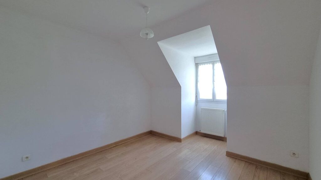 A vendre, belle maison contemporaine, 4 chambres, sous-sol complet à 5 minutes de Dieppe et de Petit-Caux