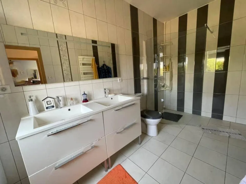 A saisir rapidement charmant pavillon de plain-pied de 165 m² habitable sur la commune de CRIQUEBEUF SUR SEINE 27340