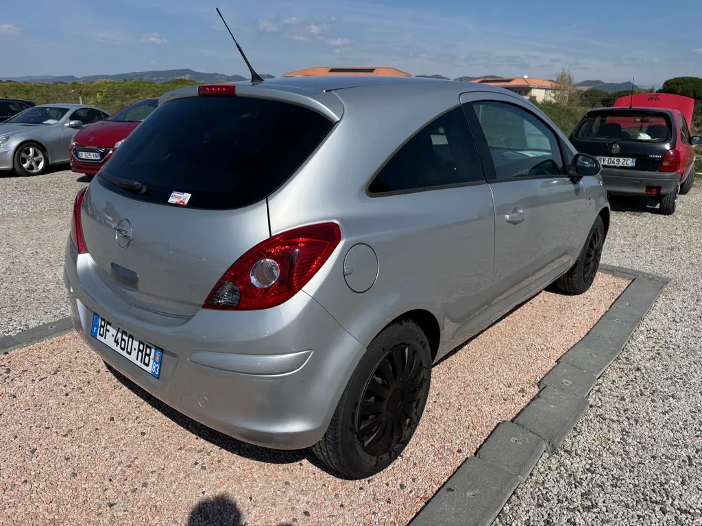 OPEL CORSA 1.3 CDTI 75CV édition 111 
3 Portes 