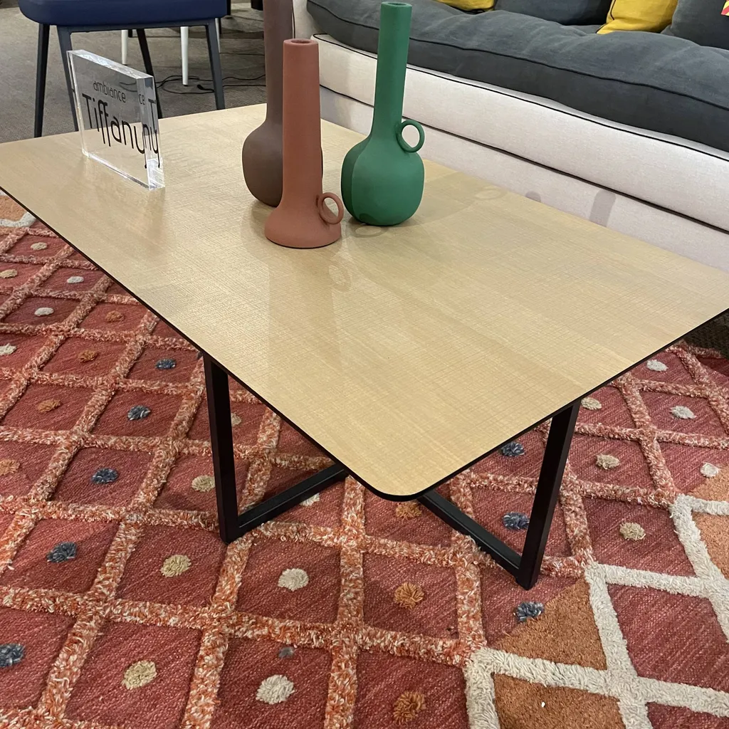 Table de salon avec plateau en chêne