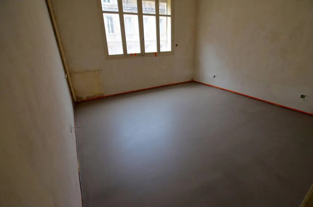 AMBIANCE SUD BETON CIRE COULE A MARSEILLE