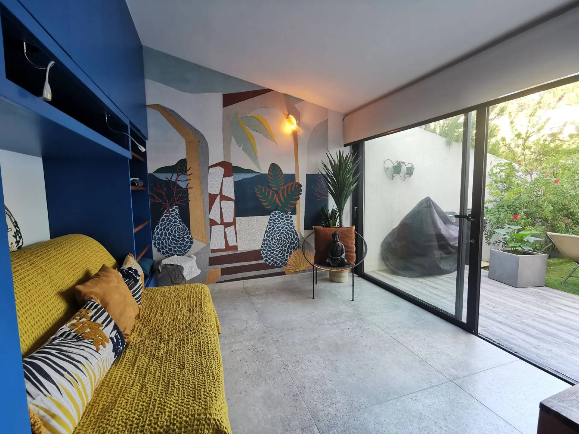 Appartement Cassis  dans le centre du village avec jardin et deux parkings privés