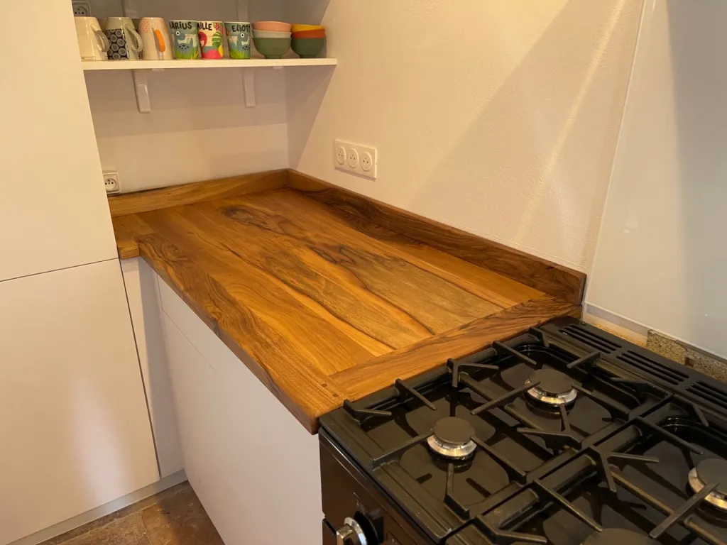  Plan de travail en noyer sur Arcachon