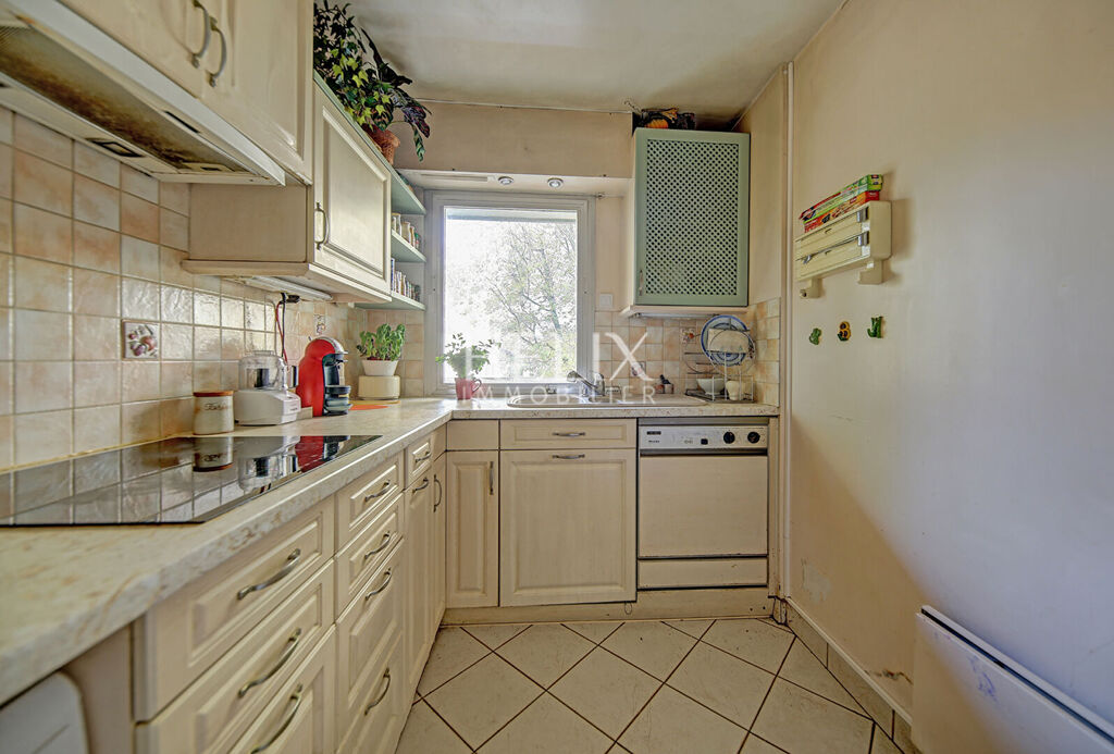 Appartement Le Vésinet 4 pièces avec un grand balcon dans une résidence de Standing