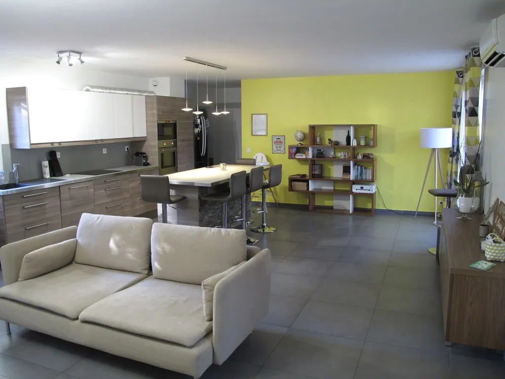 Cassis appartement type 4 à vendre