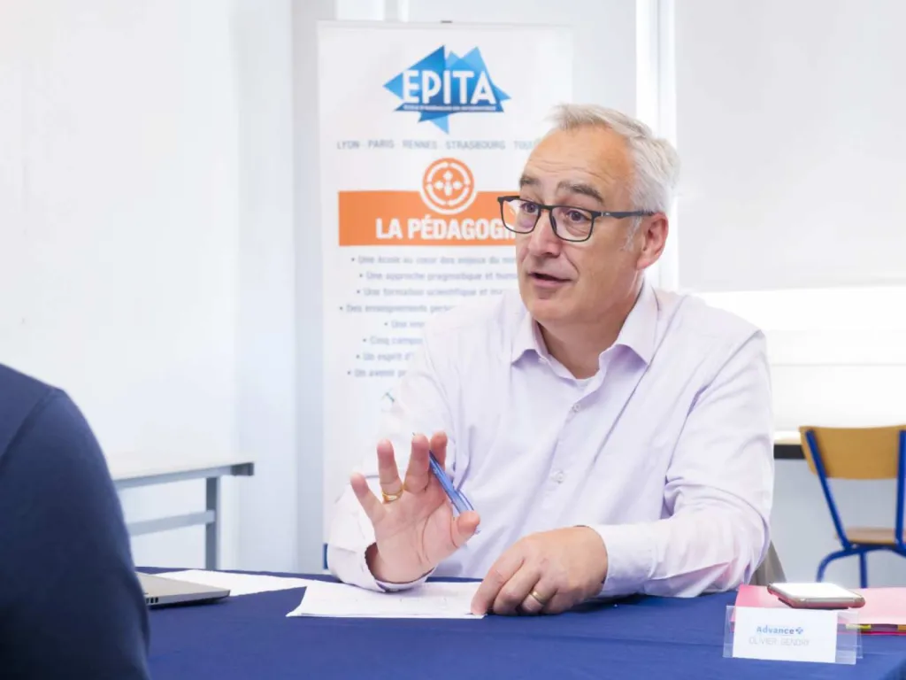 photographe pour école d'ingénieurs EPITA Lyon portrait du directeur du Campus de Lyon