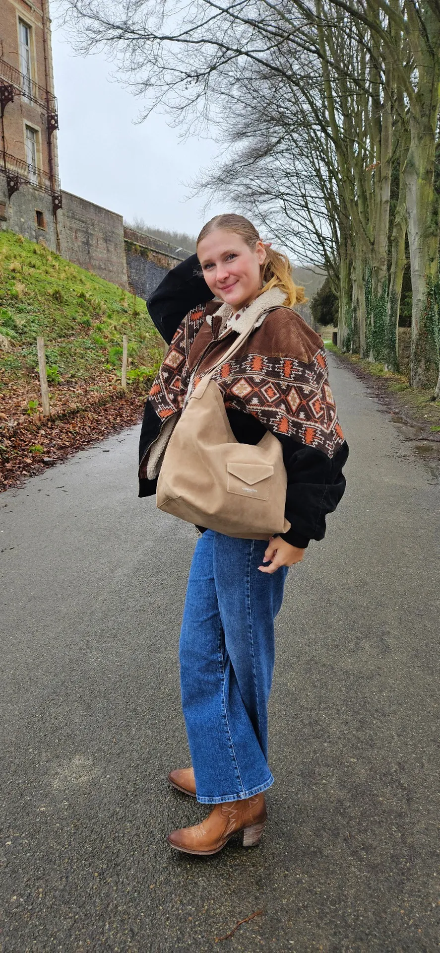 Sac seau Lancaster disponible chez Evasion Eu