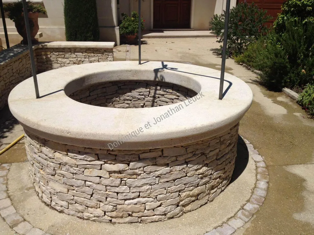 Puits en pierres de Beaulieu