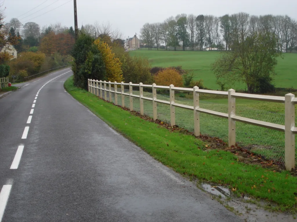 Clôture en lisses béton teintées à Conteville 27