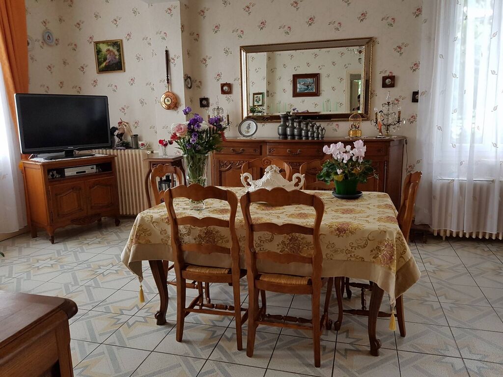 Vend Maison en brique et Pierre à proximité d'un bourg tous commerces Calvados 14