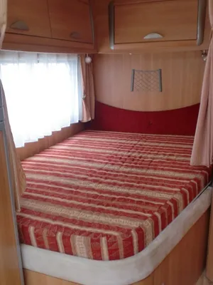 LIT A LA FRANCAISE CAMPING CAR