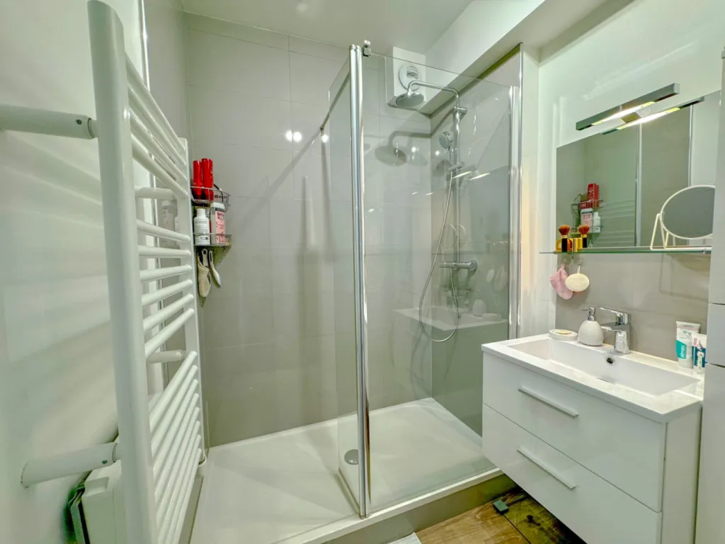 À vendre, appartement T3, avec terrasse de 35 m² et parking en option*