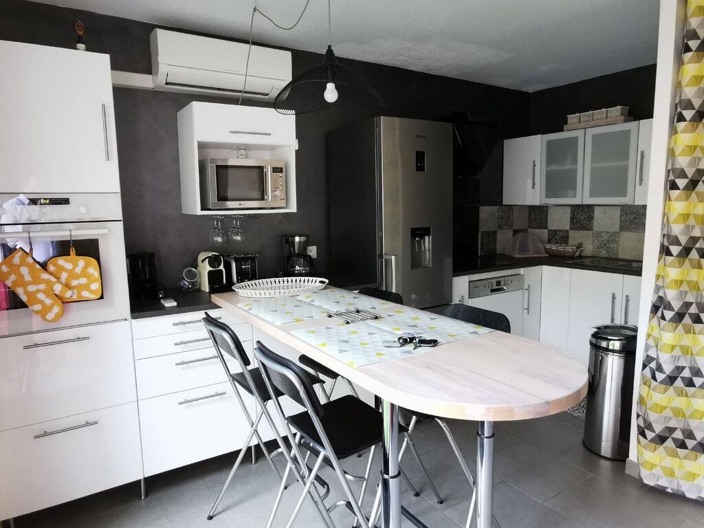 Vente appartement  2 Cassis avec terrasse et garage dans résidence sécurisée avec piscine