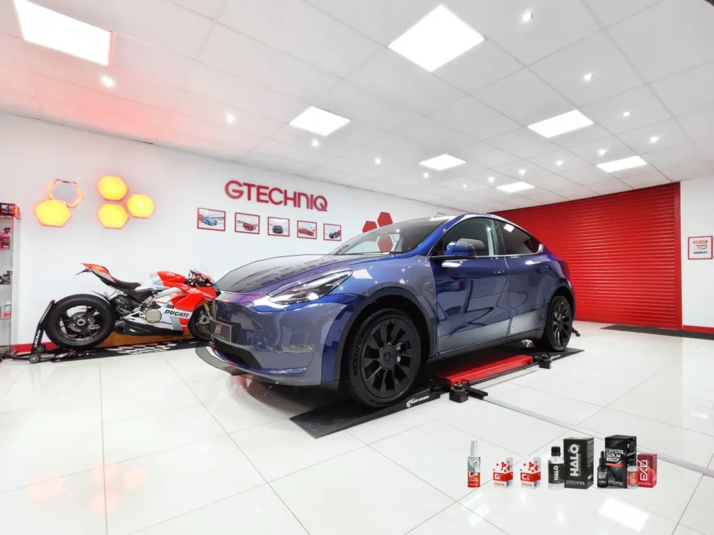 TESLA MODEL Y - PPF BLOC AVANT XPEL + TRAITEMENT CERAMIQUE GTECHNIQ A BRUXELLES