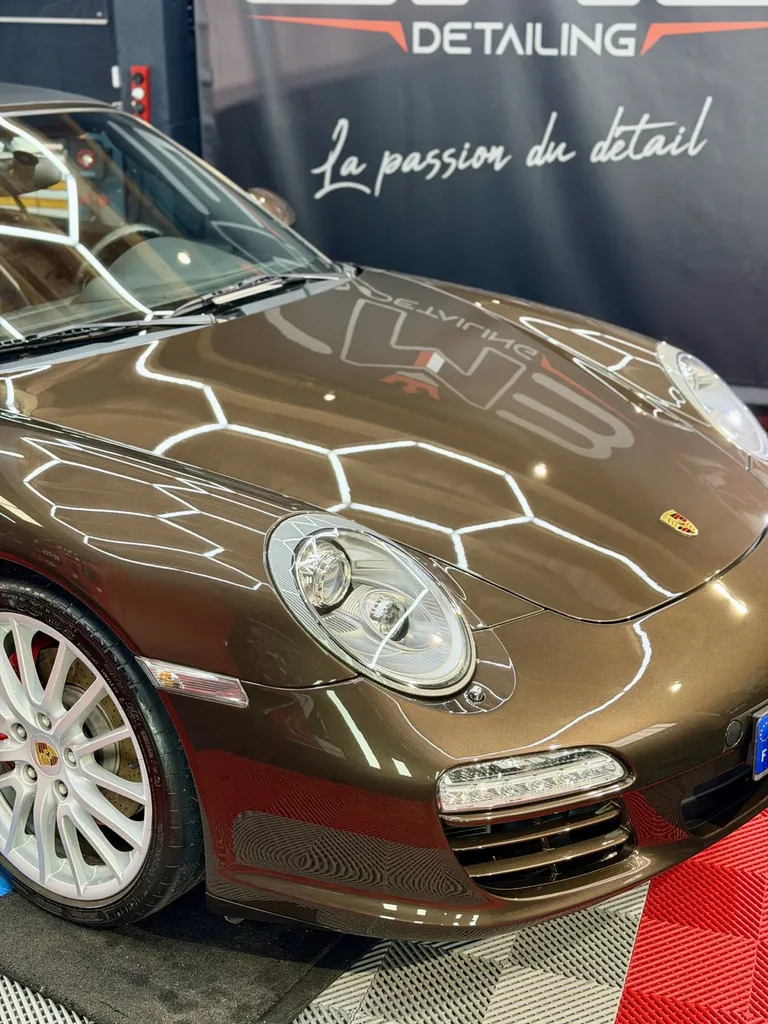 Traitement céramique Porsche 997 Cabriolet à Vaugneray – Detailing haut de gamme pour passionnés Porsche près de Lyon