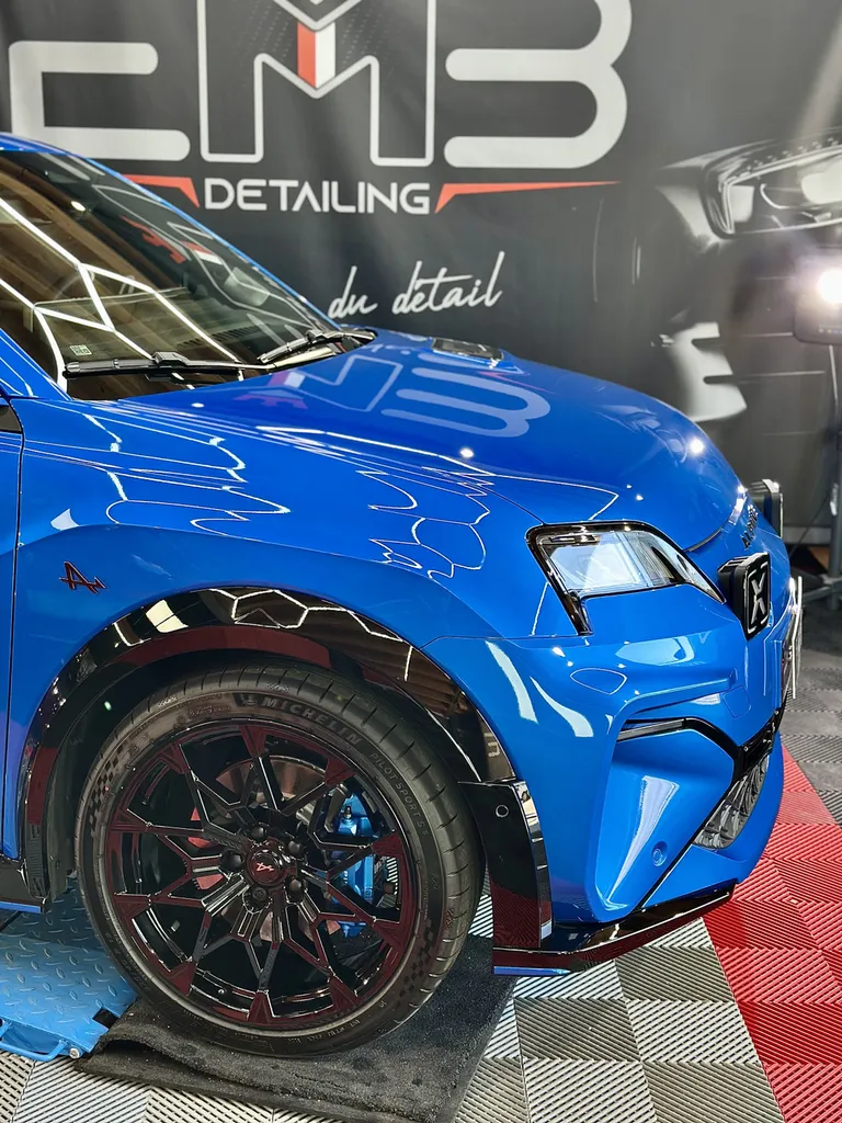 centre de soins esthétiques automobile lyon spacialiste Alpine A290 proche Dardilly 