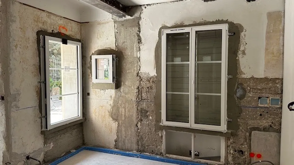 Rénovation de menuiseries en aluminium sur une ancienne maison à Aix-en-Provence