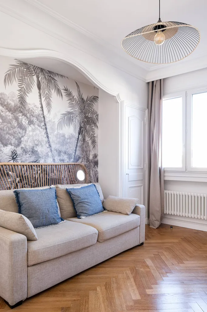 Décorer une alcôve avec un papier peint 