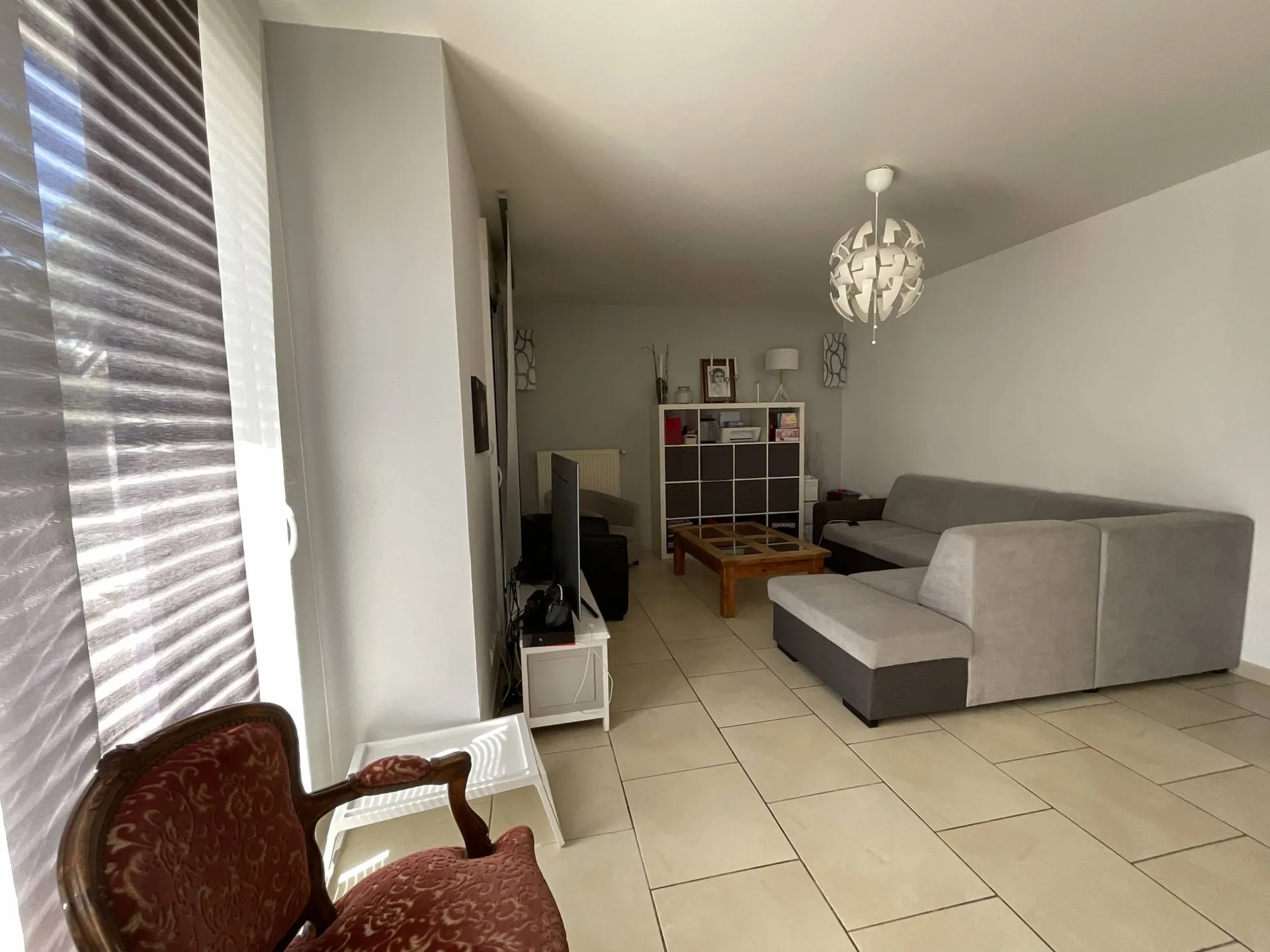 A vendre maison contemporaine édifiée sur un terrain de 727 m², construite dans une résidence privée de Dieppe.