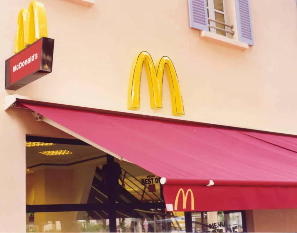 mac do marquage sur toile lambrequin store professionnel salon de provence