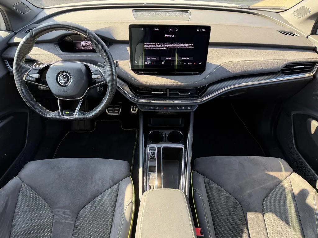 Vente Skoda Enyaq Coupé iV RS occasion 299 ch 4x4 électrique disponible chez votre concessionnaire auto proche le Havre